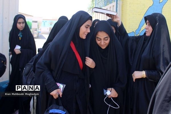 اعزام سومین کاروان دانش‌آموزان زیارت اولی استان بوشهر
