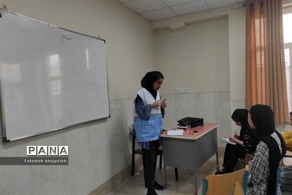 برگزاری کارگاه امداد و نجات در دبیرستان فرهنگ شهرستان قرچک