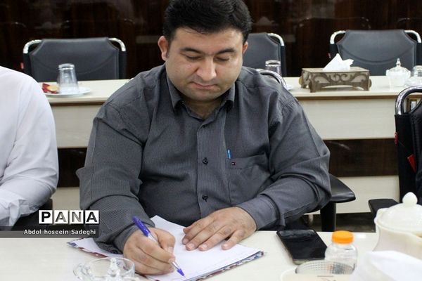 دوره آموزشی توجیهی کارشناسان مدارس و مراکز غیر‌دولتی و توسعه مشارکت‌های مردمی استان بوشهر