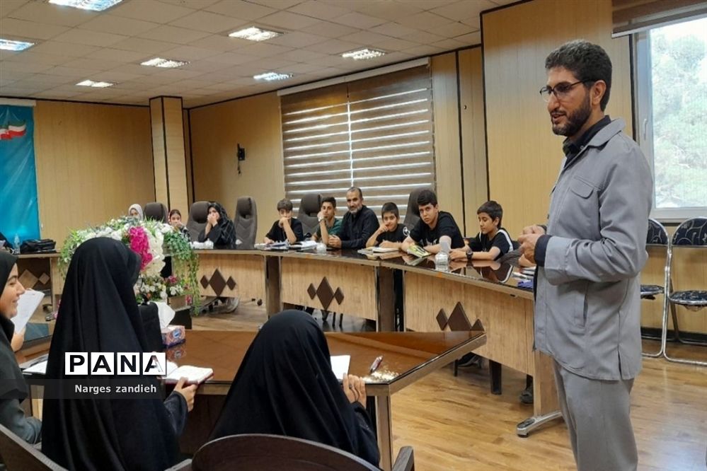 برگزاری کارگاه علمی فن بیان ویژه دانش‌آموزان در ملارد