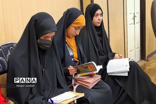 برگزاری کارگاه علمی فن بیان ویژه دانش‌آموزان در ملارد