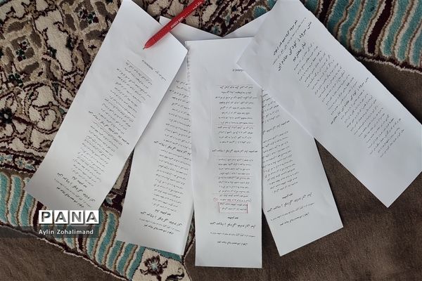 جلسه آماده‌سازی دختران عضو سازمان دانش‌آموزی  رباط کریم برای اعزام به اردوی یاور‌مربیان شهرستان‌های تهران