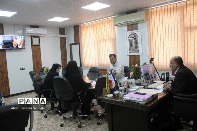 جلسه مجازی مدیران مدارس دشتستان با موضوع ثبتنام پایه اول ابتدایی