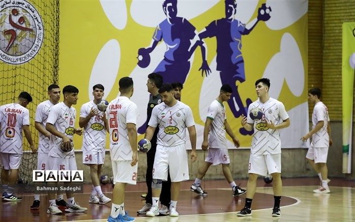 امروز؛ مصاف نوجوانان هندبال ایران با قهرمان اروپا‌