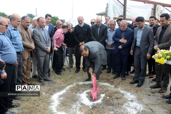 کلنگ زنی مدرسه ۶ کلاسه شهید زاهدی در گلوگاه