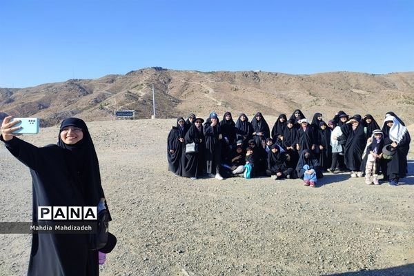 اجرای برنامه کوهپیمایی ویژه بسیجیان دختر مشهدی