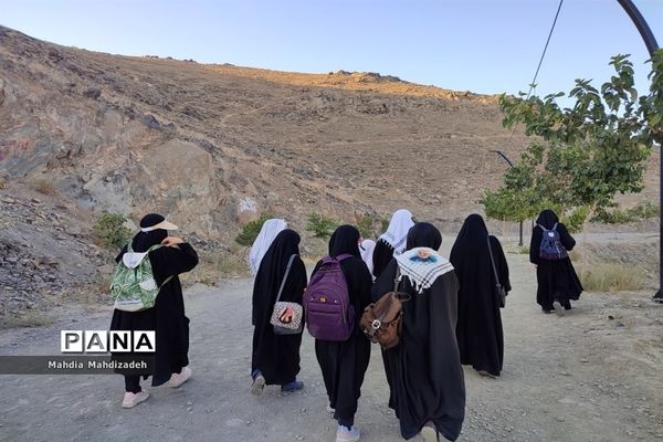 اجرای برنامه کوهپیمایی ویژه بسیجیان دختر مشهدی