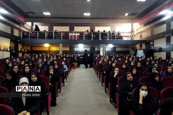همایش طلایه‌داران عفاف و حجاب در کانون شهید کافی شهریار