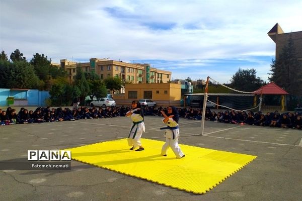 المپیاد ورزشی در دبیرستان دخترانه شایستگان ملارد