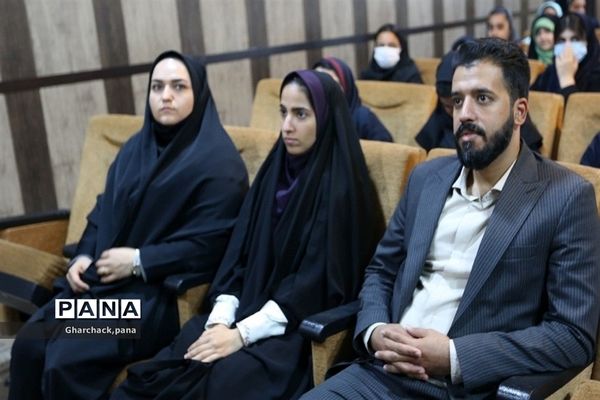 کارگاه توانمندسازی دانش‌آموزان جدیدالورود در شهرستان‌قرچک