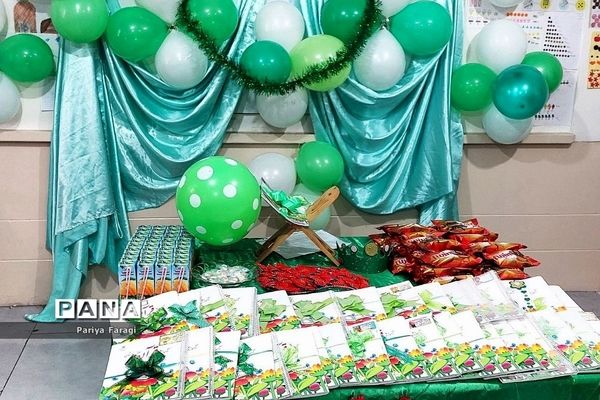 جشن قرآن کلاس اولی‌ها در دبستان کشاورز بهارستان ۲