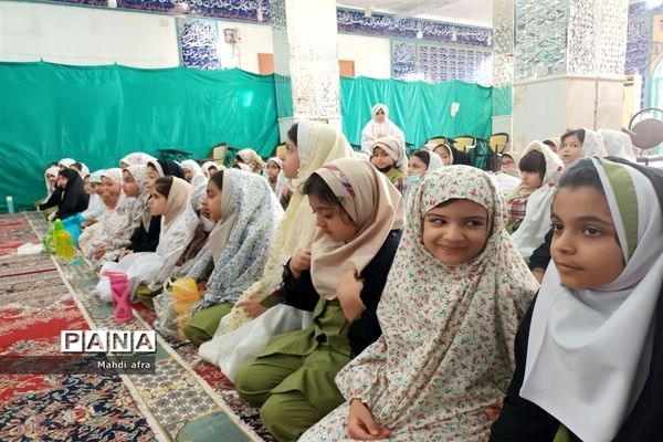 آشنایی دانش‌آموزان دبستان شاهد حریت بهبهان با آداب حضور در مسجد