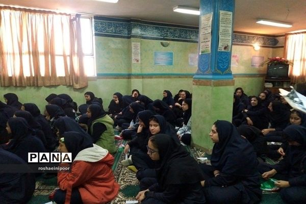 برگزاری رویداد مدرسه‌ای نوجهان در دبیرستان هفده شهریور شهرستان فیروزکوه