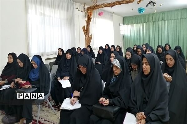 گردهمایی معاونین پرورشی در کانون ولیعصر ناحیه 7مشهد مقدس