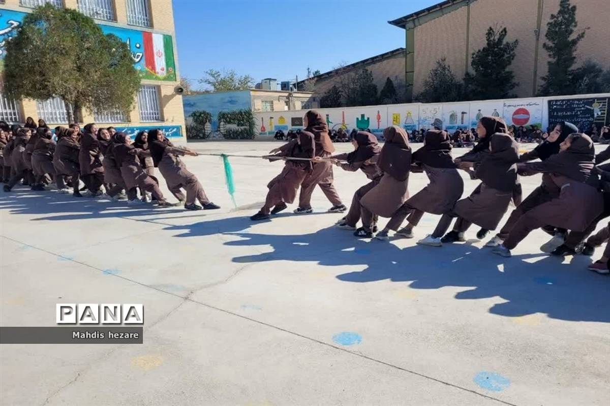 برگزاری المپیاد‌ ورزشی در دبیرستان مرحوم زنده‌جانی