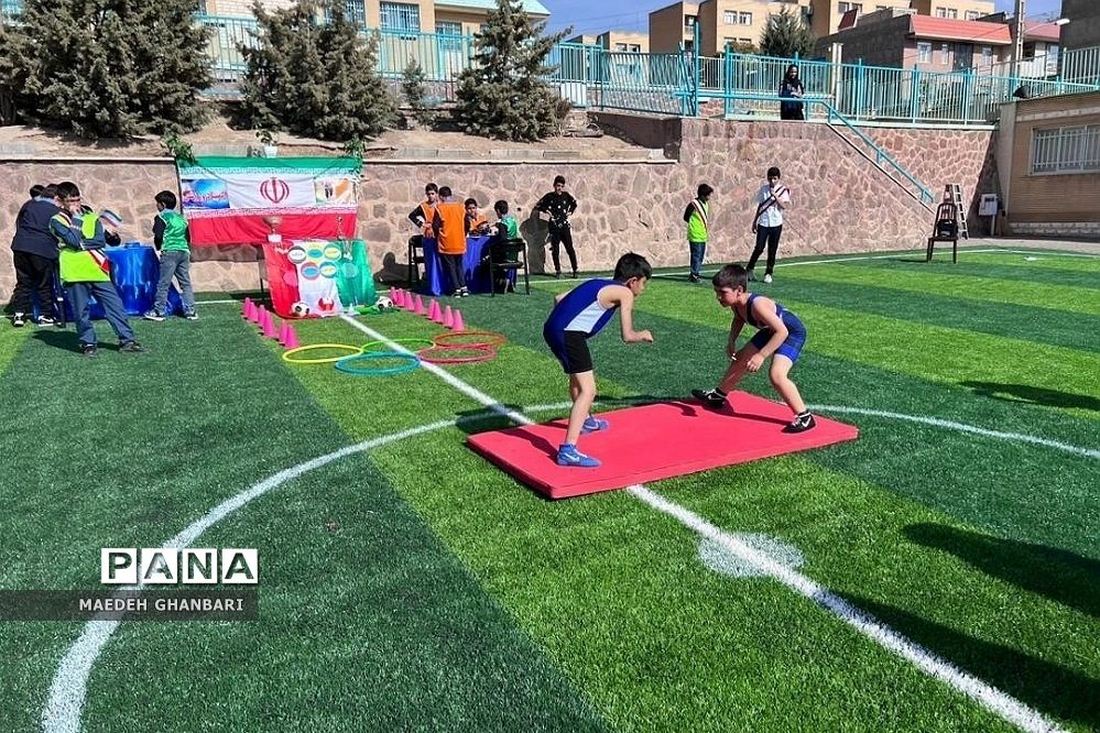 برگزاری المپیاد ورزشی درون‌مدرسه ای در مدرسه شهریار شهرستان‌پردیس