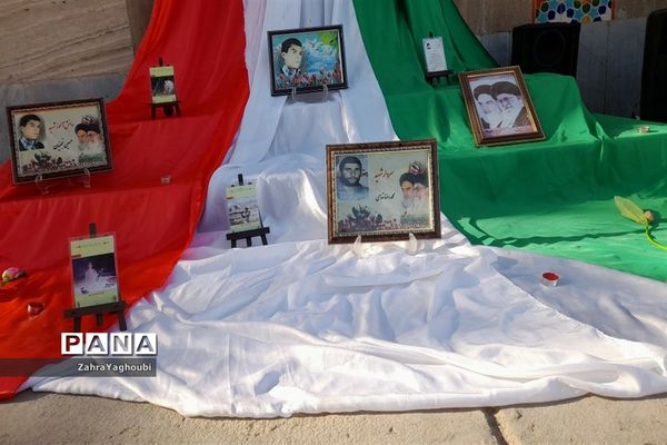 مراسم هفته بسیج دانش‌آموزی در مدرسه شهید اکبر نژاد خلیل اباد