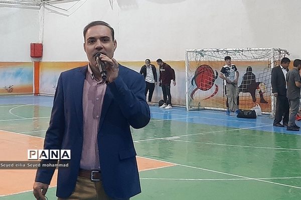 برگزاری مسابقات والیبال به‌مناسبت هفته فرهنگی در قیامدشت