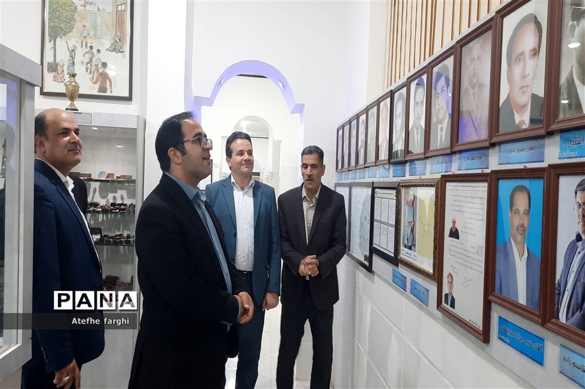 بازدید مدیرکل صدا و سیمای یزد از موزه فرهنگ هنر شهرستان بافق