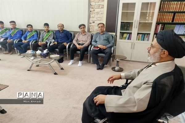 دیدار دانش‌آموزان بسیجی با مسئولین پارسیان