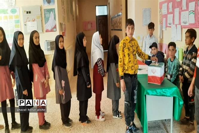 بیست وششمین دوره انتخابات شوراهای دانشآموزی در مدارس شهرستان فاروج