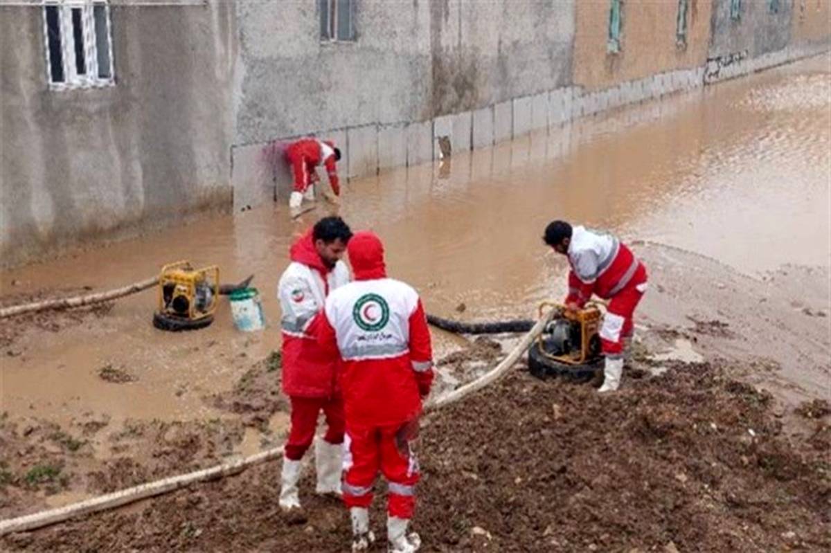 امدادرسانی به ۱۱۷ نفر در سیل و آب گرفتگی ۴ استان
