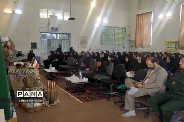 برگزاری یادواره شهدای دانش‌آموز شهرستان سروستان