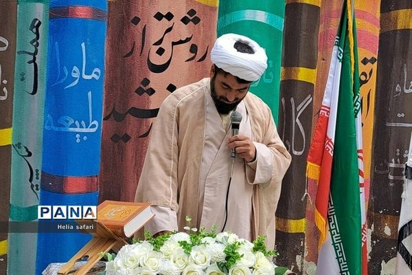 بزرگداشت هفته بسیج دانش‌آموزی در مدرسه پرتو دانش شهریار