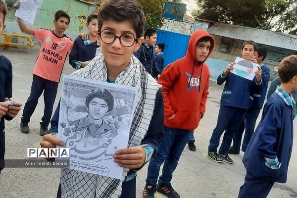 هفته بسیج دانش‌آموزی در دبستان شهدای کریتون ۲ رودهن