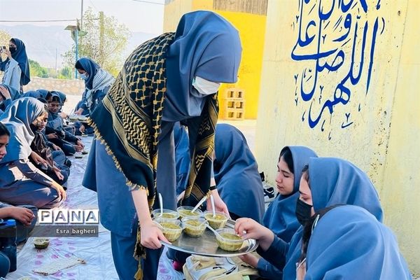 زیارت قبور شهدای گمنام دانش‌آموزان دبیرستان قاضی گله‌دار به مناسبت هفته بسیج دانش‌آموزی