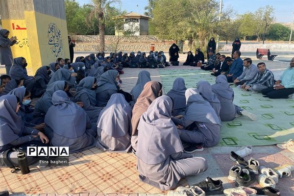 زیارت قبور شهدای گمنام دانش‌آموزان دبیرستان قاضی گله‌دار به مناسبت هفته بسیج دانش‌آموزی