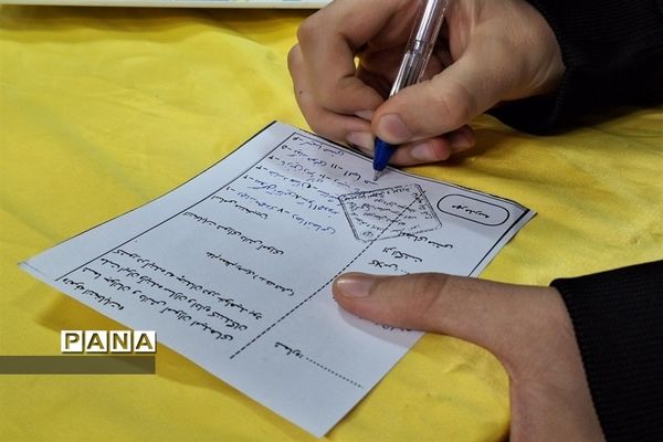 برگزاری انتخابات شورای دانش‌آموزی  دبیرستان سیزده آبان ناحیه یک کرج