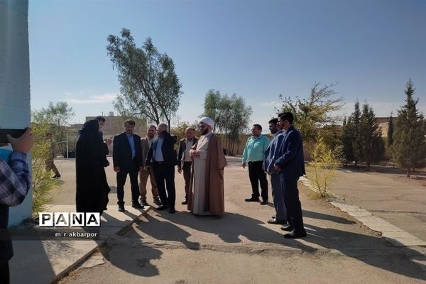 بازدید مدیرکل آموزش و پرورش فارس از مدارس شهرستان سروستان