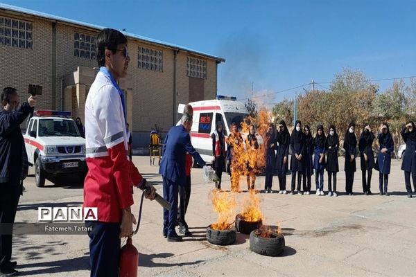 رزمایش پدافند غیرعامل در شهرستان بام و صفی آباد