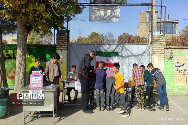 انتخابات شورای دانش‌آموزی در دبستان پسرانه سلمان‌فارسی شهرستان شیروان