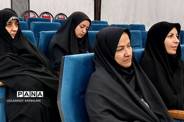 جلسه توجیهی برنامه‌های  یوم الله ۱۳آبان در کهریزک