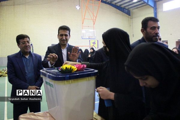 انتخابات شوراهای دانش‌آموزی در بوشهر