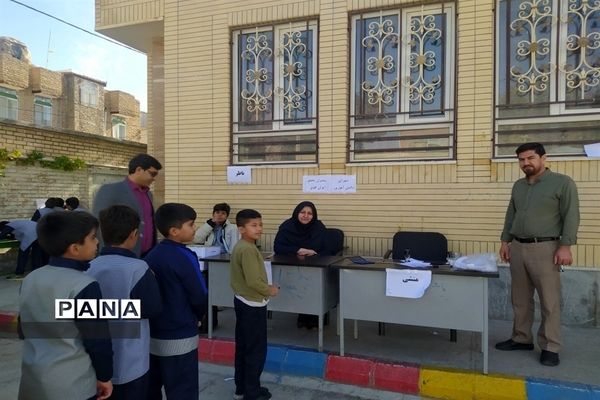 انتخابات شورای دانش‌آموزی مدرسه معلم دوره دوم