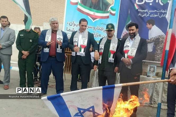 یادواره شهدای دانشآموزی در همدانک شهرستان بهارستان