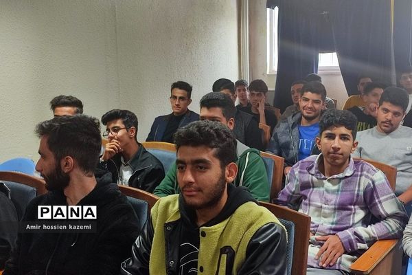 یادواره شهدای دانش‌آموز در  هنرستان  پسرانه سما رودهن