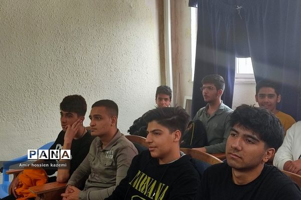 یادواره شهدای دانش‌آموز در  هنرستان  پسرانه سما رودهن