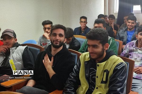 یادواره شهدای دانش‌آموز در  هنرستان  پسرانه سما رودهن