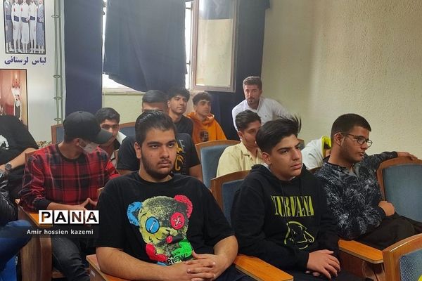 یادواره شهدای دانش‌آموز در  هنرستان  پسرانه سما رودهن
