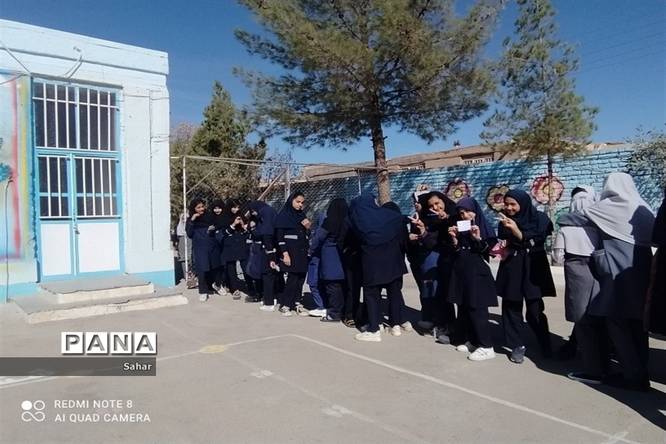 انتخابات شورای دانشآموزی در دبستان پانزده خرداد شهرستان کاشمر