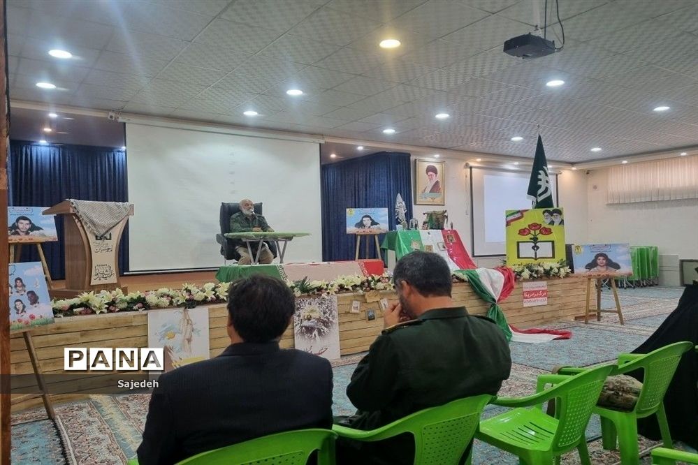 برگزاری یادواره شهدا دبیرستان دخترانه امام حسین(ع) شهرستان کاشمر