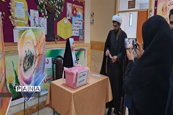 بازدید معاون پرورشی و فرهنگی البرز از برگزاری انتخابات شورای دانش آموزی