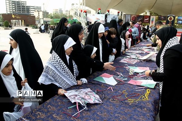 پویش  دانش‌آموزی پرواز بادبادک‌ها برای کودکان غزه