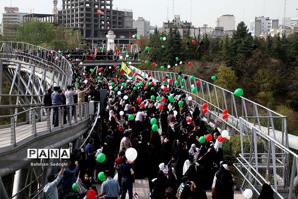 پویش  دانش‌آموزی پرواز بادبادک‌ها برای کودکان غزه