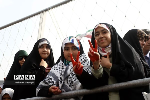 پویش  دانش‌آموزی پرواز بادبادک‌ها برای کودکان غزه
