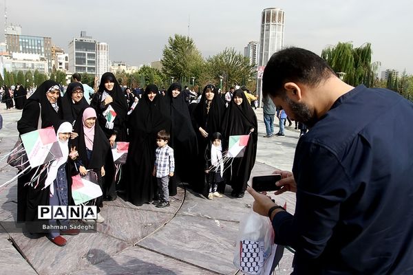 پویش  دانش‌آموزی پرواز بادبادک‌ها برای کودکان غزه